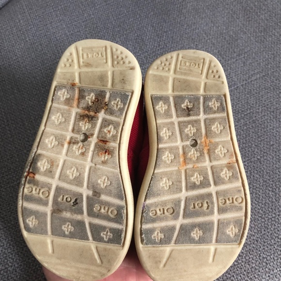 Baby Toms slip ons - Picture 2 of 3